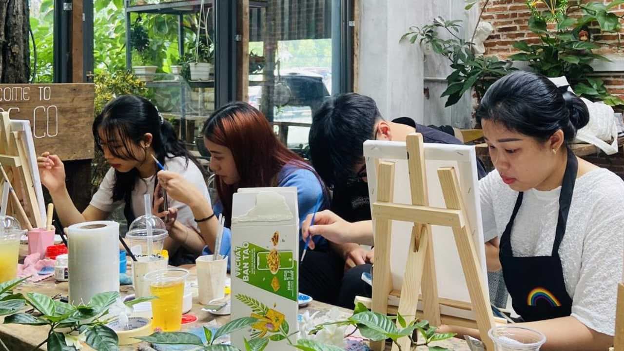 WORKSHOP VẼ TRANH CANVAS "GAM MÀU HẠNH PHÚC - COLOR OF JOY"